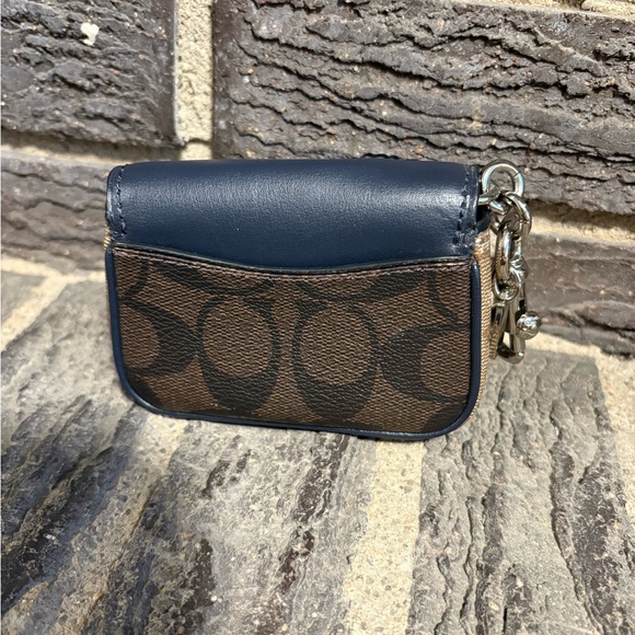 Coach Card Holder - Picture 4 of 5
